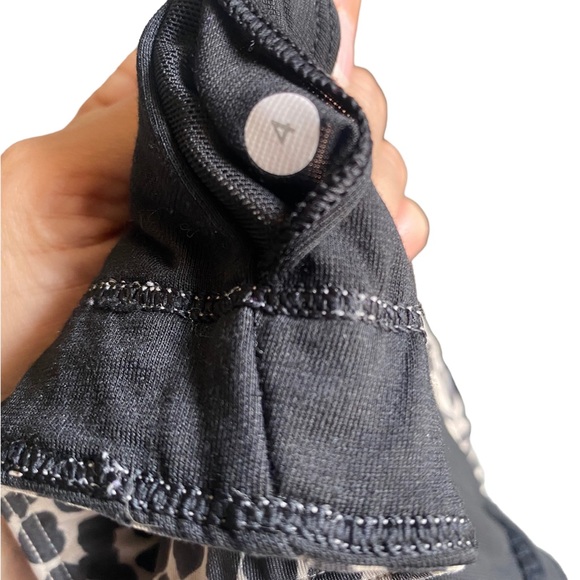 Lululemon Sz 4 Animal Print tank top - Picture 6 of 6